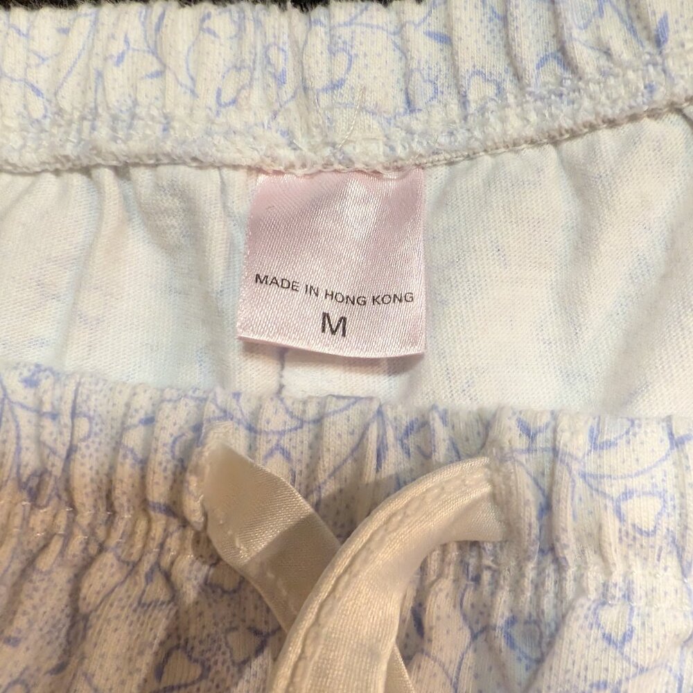 Victoria's Secret Blue & White Heart & Floral Two Piece Pajama Set, Size M, NWT! - Picture 7 of 7